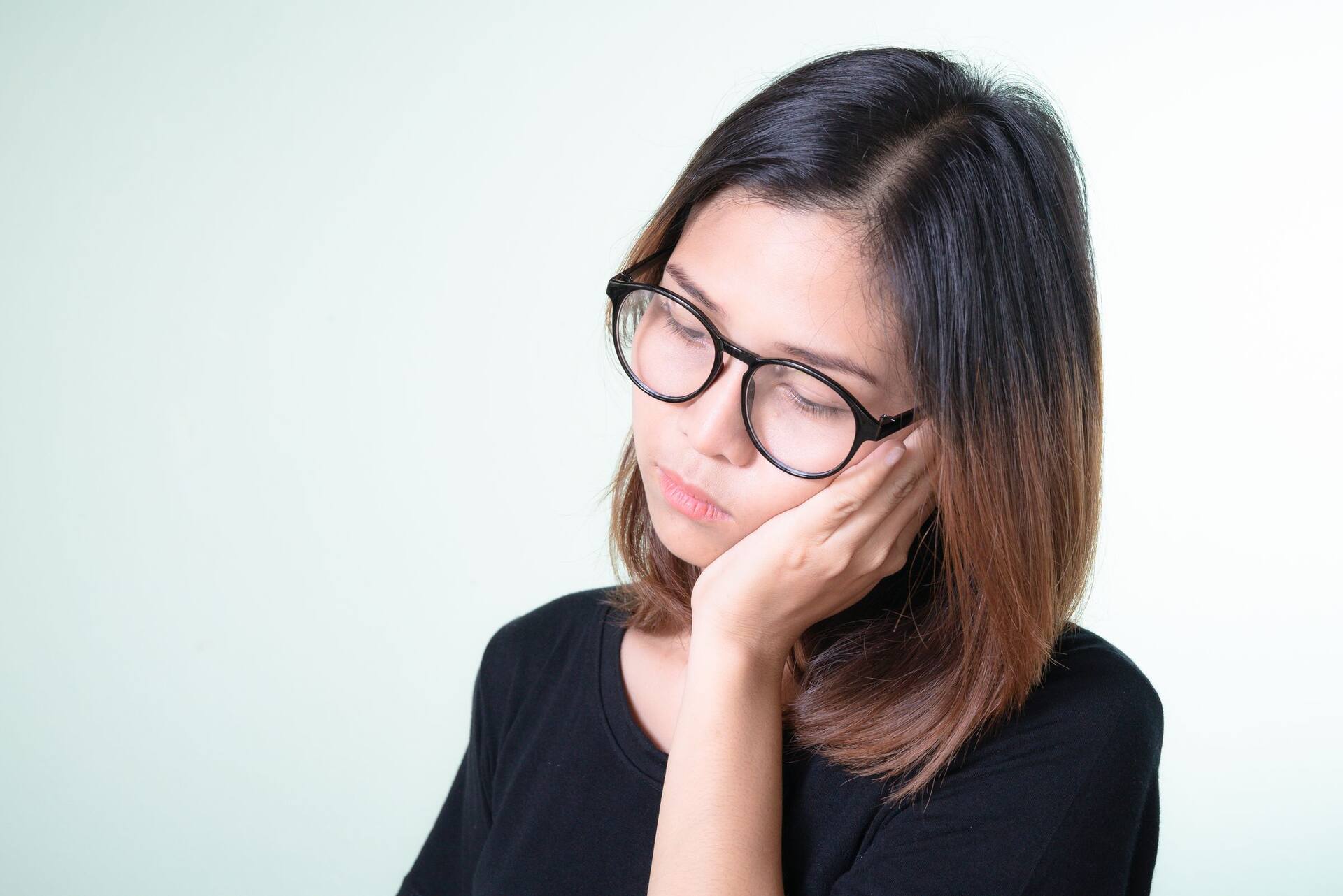 Patient with a dental emergency toothache